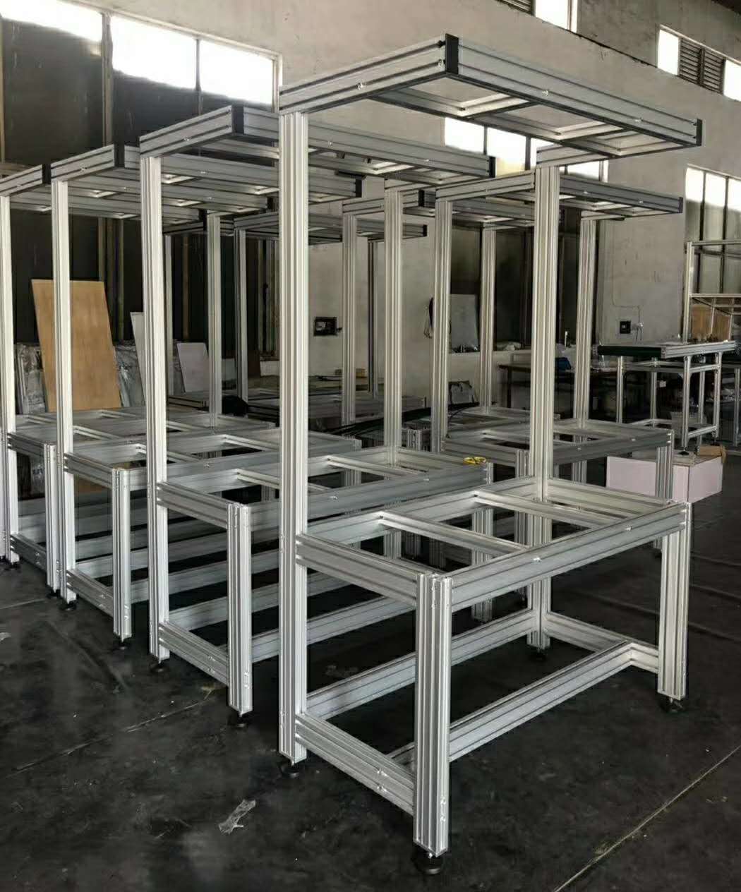 铝型材料机架加工材料质量会影响稳定性-贵阳吕建社区医疗服务有限公司